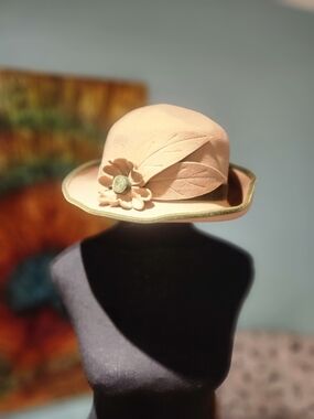 Vintage Blush Felt Cloche Hat with Floral Accent